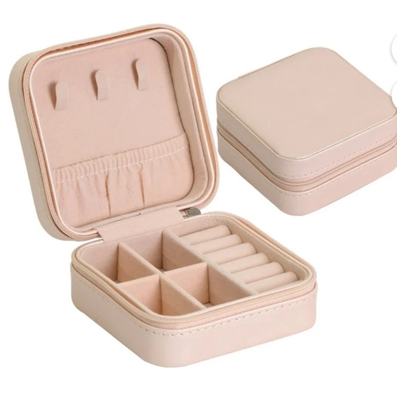 NWT Portable Travel Mini Jewelry Box Organizer Zip Case Storage Rings Earrings - Picture 1 of 6